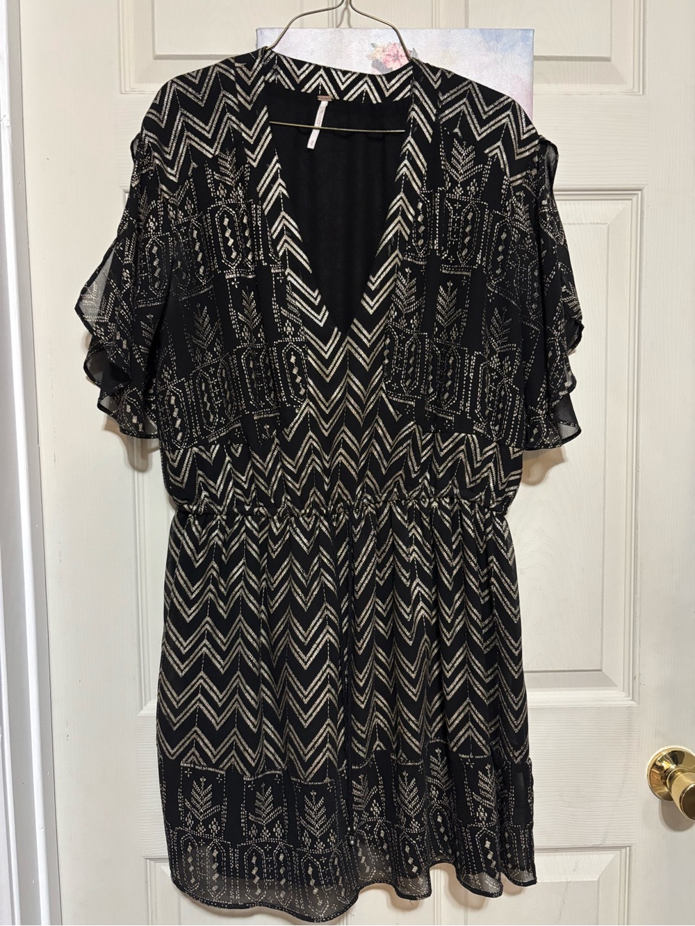 Free People Black & Cream Chevron Patterned V-Neck Dress Size M